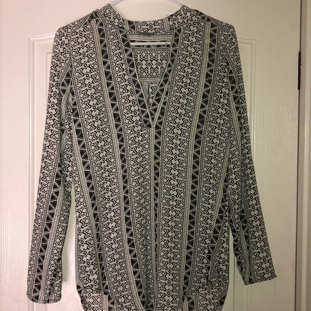 Black and white pattern top.
